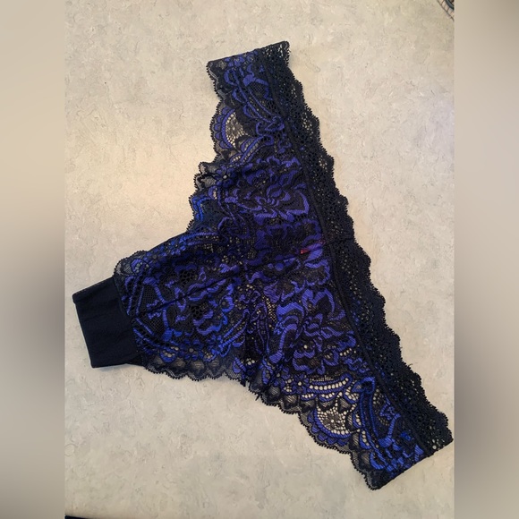 LA SENZA Panty Bundle Small - Picture 3 of 6